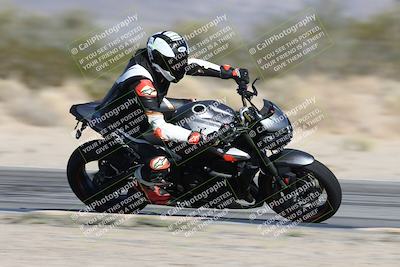 media/Dec-01-2025-Moto Forza (Mon) [[2daa91e15f]]/3-Beginner Group/Session 2 (Turn 7 Inside Pans)/